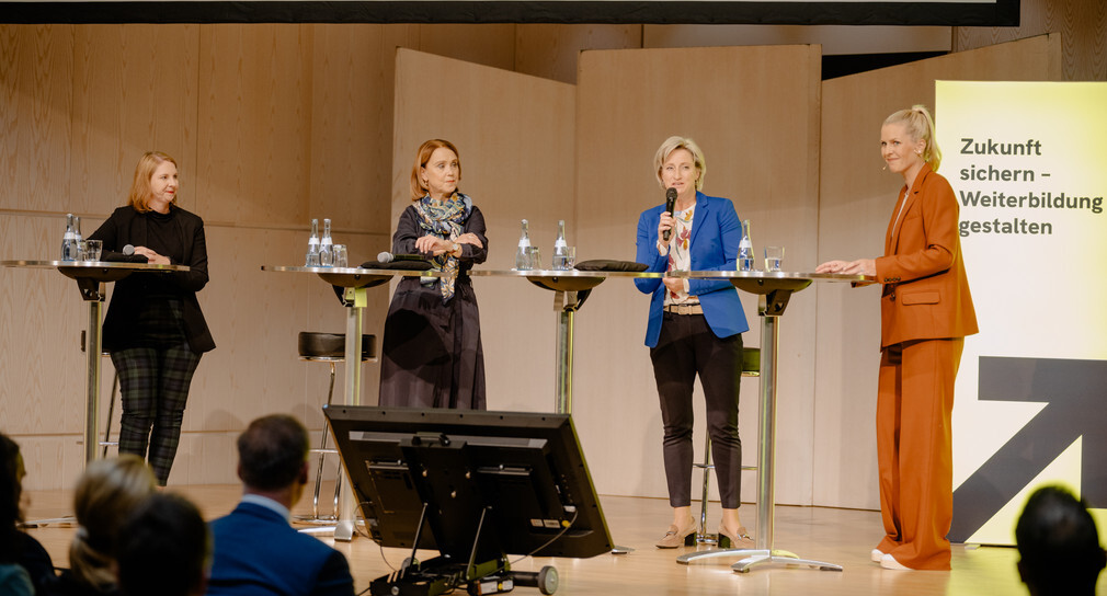 Podiumsdiskussion Podiumsdiskussion
